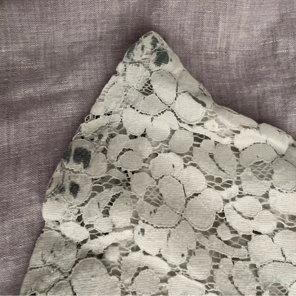 Joe Fresh Kids Enfants (6-7) Small Peplum White Lace Blouse - Picture 7 of 8